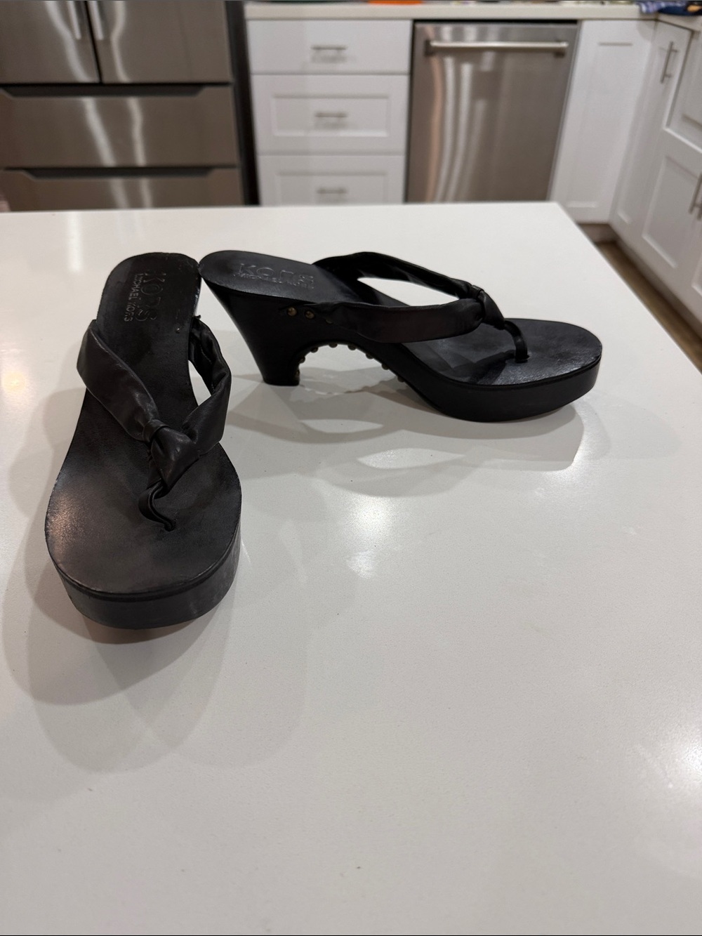 KORS Michael Kors Black Leather Heeled Thong Sandals